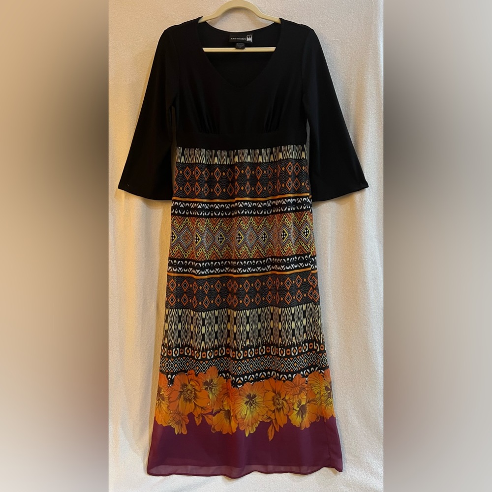 Antthony size S maxi dress with 3/4 sleeves. Empire waist flattering style.